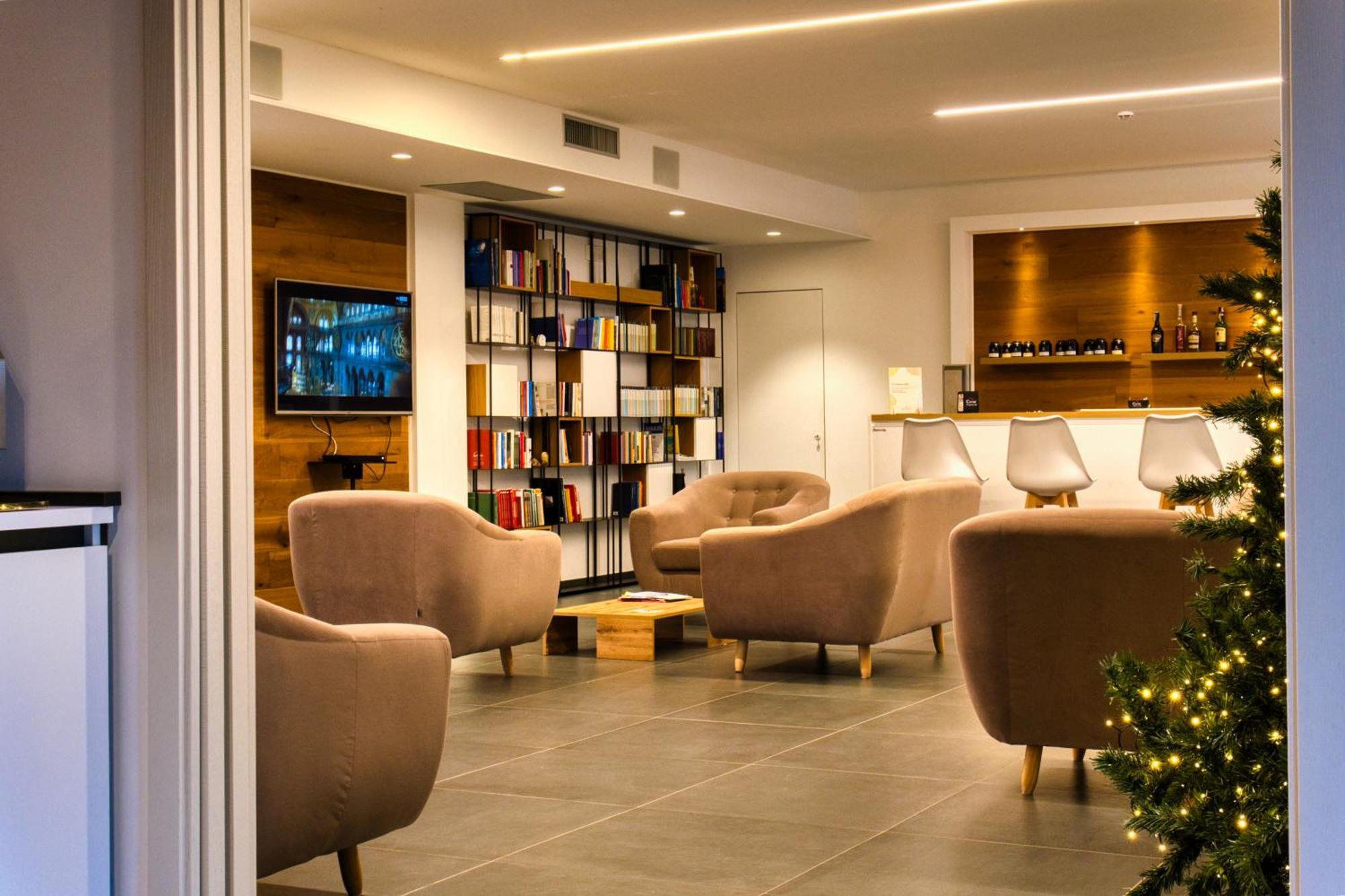 Moma Hotel Wellness & Spa Lavello Kültér fotó